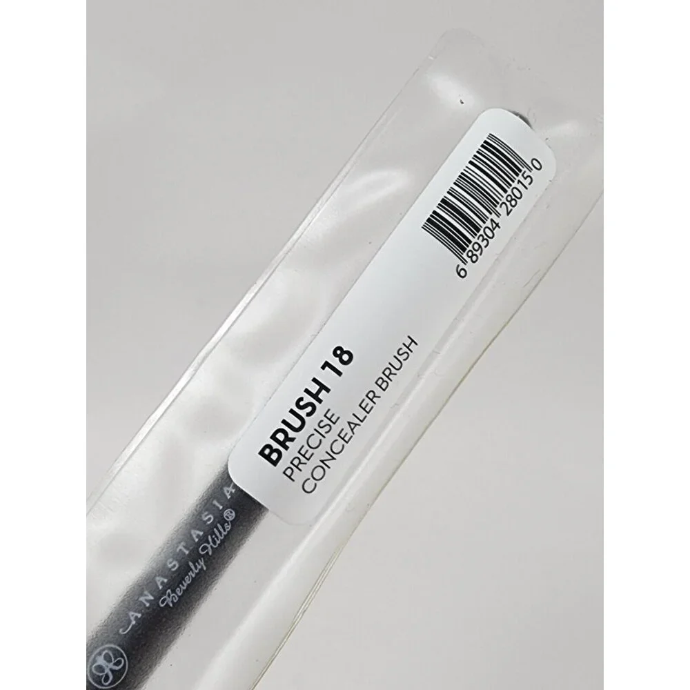 ABH Anastasia Beverly Hills Brush # 18 Precise Concealer Brush